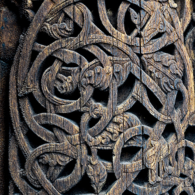 Décor roman de l'église de Torpo