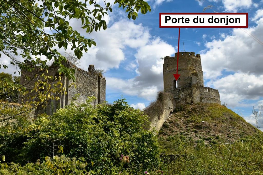 Donjon et tour porche de Château-sur-Epte