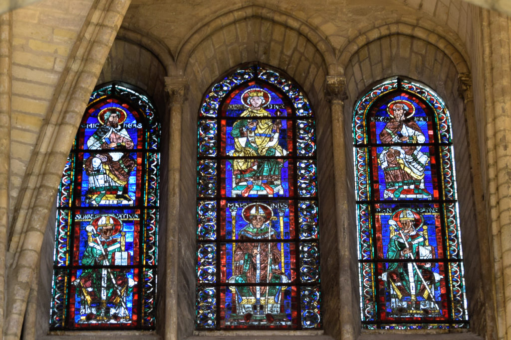 Vitraux XIIe siècle de l'abbatiale Saint-Rémi de Reims