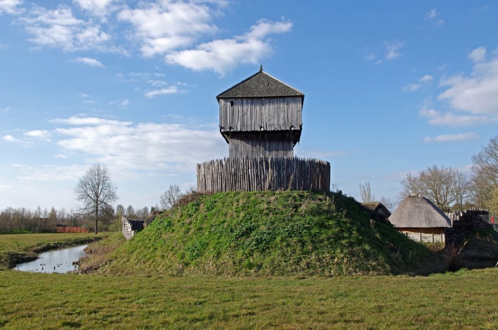 Motte castrale à Saint-Sylvain d'Anjou